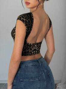 Chiquease Round Neck Leopard Print Cutout Back Short Sleeve Cropped Women T-Shirt - Brown - View 2