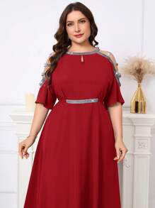SHEIN Clasi Vestido de talla grande con mangas de mariposa, mangas con destellos, cintura calada y vuelo