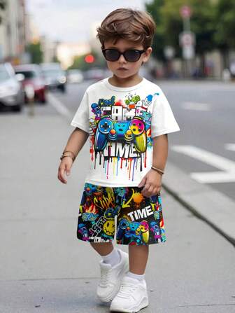 SHEIN Ensemble de t-shirt à manches courtes et de shorts décontractés col rond pour garçon, adapté pour l'été