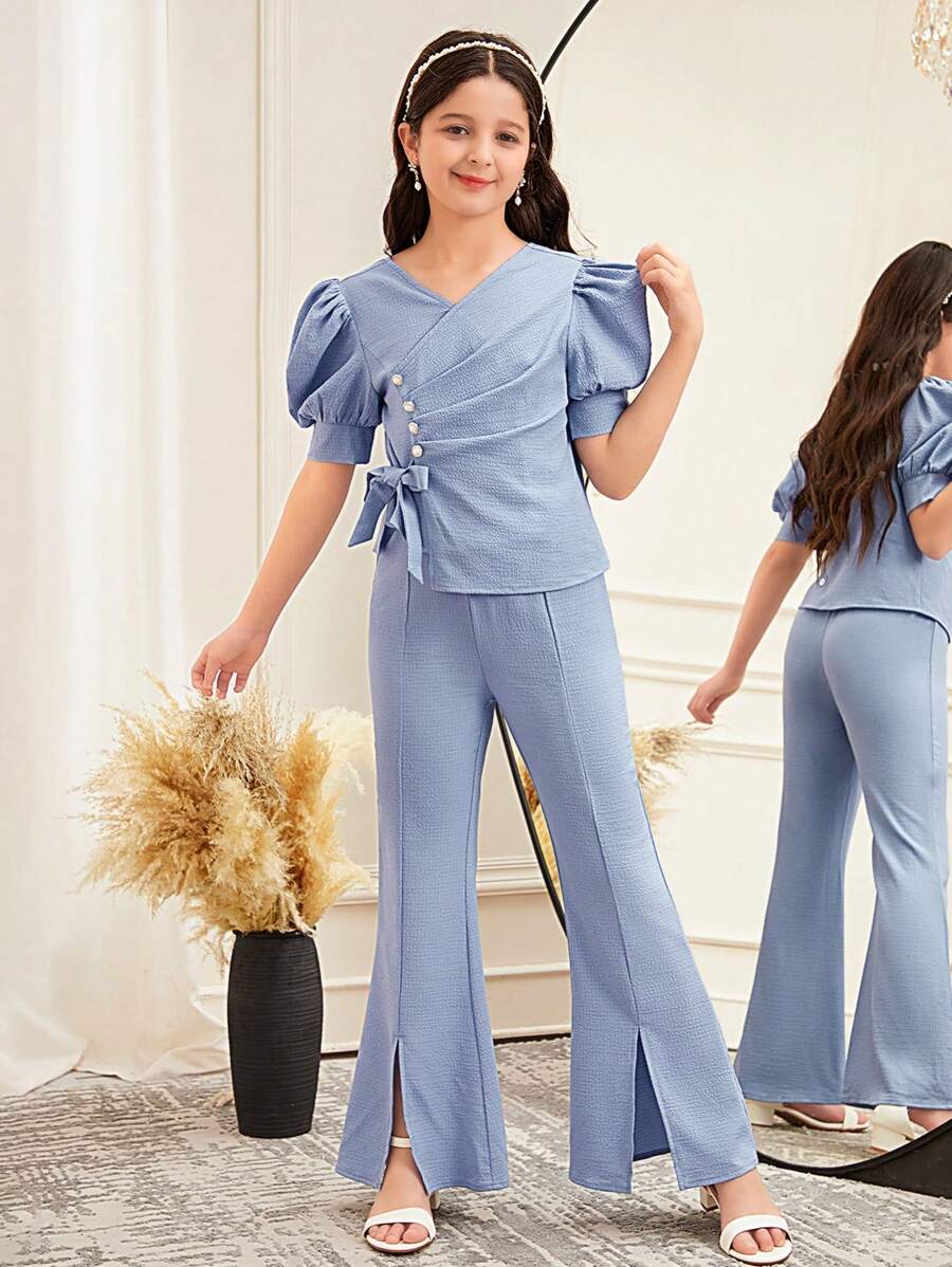 SHEIN Tween Girls 2pcs Set - Textured Woven Crossed V-Neck Ruched Bow Pearlized Button Decor Puff Sleeve Blouse And Flared Hem Slit Hem Pants, Light Blue, Elegant Lady Style, Back To School, Filipiniana Terno - Blue - View 1