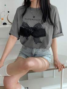 DAZY 女式圆领短袖 T 恤，带蝴蝶结装饰，可爱上衣，图案 T 恤 - 灰色 - 查看 3