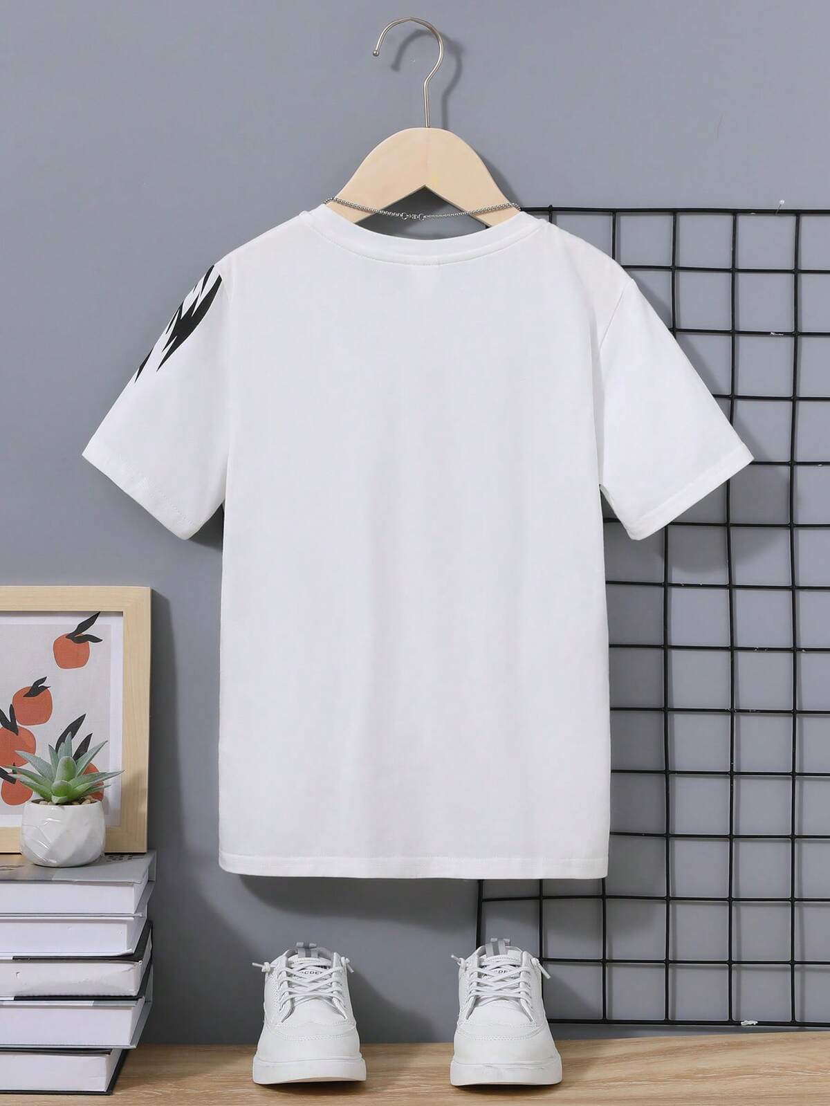 SHEIN T-shirt graphique avec lion et lettres pour pré-adolescents, tricot décontracté 2