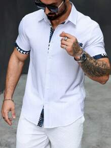 Manfinity Homme Men's Solid Color Patchwork Button Front Short Sleeve Casual Pocket Top