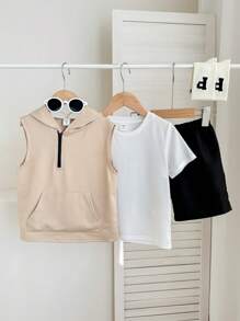 SHEIN Leap Crew 3 件套年轻男孩休闲运动度假装：图案连帽衫背心、白色圆领 T 恤和黑色短裤套装。用途广泛，适合儿童服装、年轻男孩服装、返校、生日派对、晚会、表演、婚礼、洗礼、开幕式、日常穿着、学校、旅行、运动、春夏季节