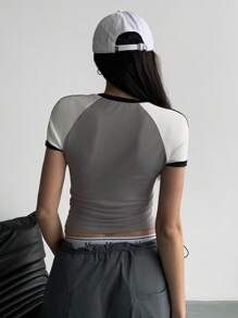 SHEIN Unity Women's Grey Patchwork Motorcycle Style Print Fitted Comfortable Versatile Short Sleeve Top, Spring/Summer - Grey - View 2
