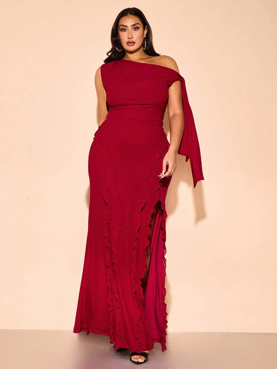 SHEIN BAE 加大女装夏早春纯红色性感简约优雅吊带荷叶边吊带紧身修身女士荷叶边飘带不对称下摆简约女士套装，情人节套装，派对套装，浪漫约会套装，婚礼伴娘服套装，舞会套装，日常通勤套装，红色套装，生日礼服套装，不对称领口露肩套装 - 紅色 - 查看 1