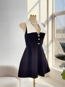 SHEIN Unity Elegantes, kurzes, ärmelloses Damenkleid Große Größen, verziert mit Schleife, Perle und Kette - Schwarz und Weiss - Übersicht 3