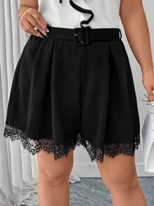 Ellevyn Curvy Plus Size Women's Black Simple Solid Color Casual Shorts With Lace Decoration For Summer,Shorts,Shorts For Women,Summer Shorts,High Waisted Shorts,High Waisted Shorts,Summer Outfits For Women,Vacation Outfits Woman,Summer Clothes,Business Casual Woman,Going Out ,Office Outfits For Women,Work Clothes Women,Old Money Style Women,Going Out Outfits - Black - View 2