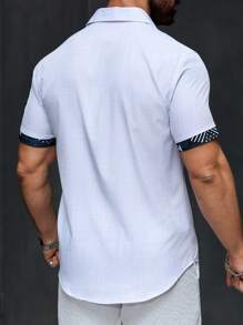 Manfinity Homme Men's Solid Color Patchwork Button Front Short Sleeve Casual Pocket Top