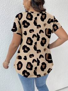 SHEIN LUNE 大码女式豹纹 V 领短袖休闲 T 恤