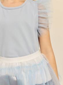 SHEIN Conjunto de 2 piezas de camiseta azul elegante y falda de malla para niñas, para primavera y verano