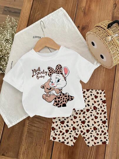 SHEIN Conjunto de camiseta de manga corta cuello redondo y leggings de punto con estampado de leopardo y conejito lindo para bebé niña