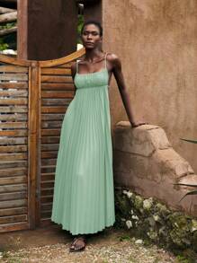 Maija 女士鼠尾草绿色夏季度假服装现代波西米亚纯色女士沙滩装简约细肩带褶皱无袖热带度假连衣裙，优雅女士鼠尾草绿色连衣裙 - 綠色 - 查看 2