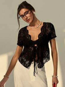 Aloruh 全新性感透明蕾丝深 V 领抽绳系带不对称下摆修身衬衫 - 黑色 - 查看 3