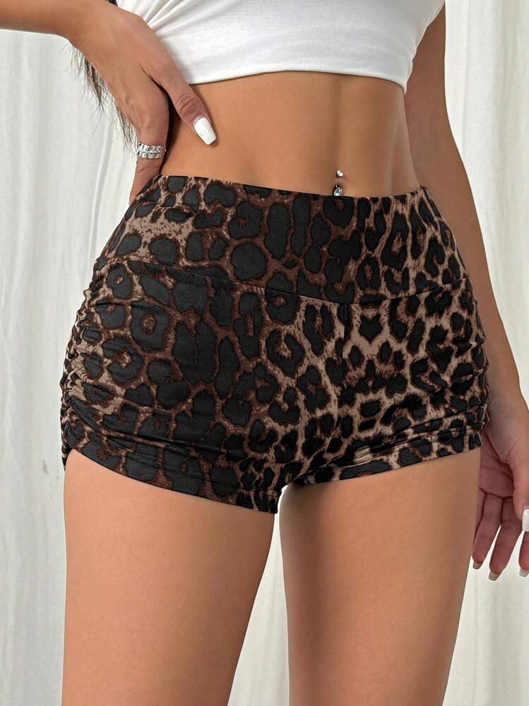 MainGRL Shorts de licra cortos casuales con estampado de leopardo y fruncidos a los lados, de estilo sexy para mujeres - Marrón - Añade 4