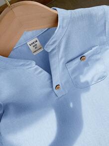 SHEIN LMoss Kids 1 件装年轻男孩休闲韩版立领半扣宽松短袖编织衬衫 - 藍色 - 查看 3