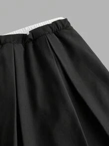 SHEIN EZwear Plus Size Women's Black & White Contrast Color Tie-Waist Pleated Shorts, Casual For Everyday Wear Summer /Spring - Black and White - View 3