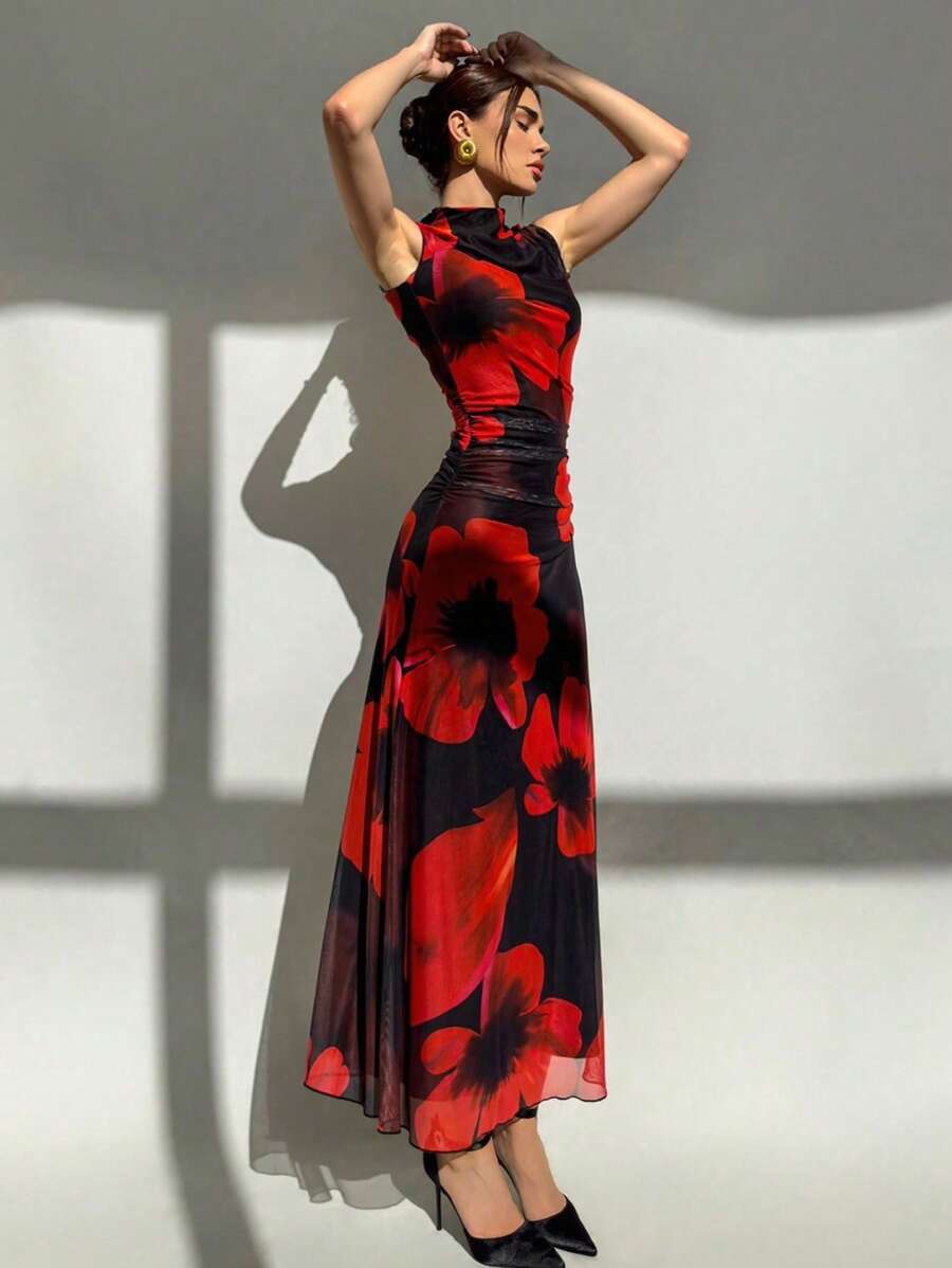 Aloruh 全新复古浪漫红色花卉印花网眼弹力修身 A 字长款度假/约会连衣裙 - 黑色 - 查看 1