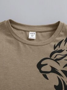 SHEIN Tween Boy 狮子与字母图案针织休闲 T 恤 - 卡其色 - 查看 4