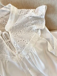 SHEIN LUNE Plus Size Women Solid Color Embroidered Tassel Tie Neck Cap Sleeve Blouse - White - View 5