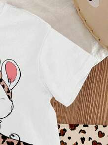 SHEIN GraphicGems 女婴可爱豹纹兔子印花圆领短袖 T 恤和豹纹针织打底裤套装 - 白色 - 查看 4