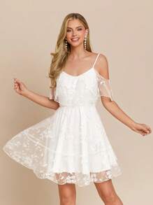 Amorya 女士荷叶边细肩带白色网眼刺绣伞形下摆 A 字型优雅婚礼宾客芭铎式浪漫迷你连衣裙