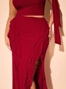SHEIN BAE 加大女装夏早春纯红色性感简约优雅吊带荷叶边吊带紧身修身女士荷叶边飘带不对称下摆简约女士套装，情人节套装，派对套装，浪漫约会套装，婚礼伴娘服套装，舞会套装，日常通勤套装，红色套装，生日礼服套装，不对称领口露肩套装 - 紅色 - 查看 4