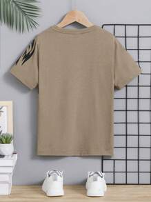 SHEIN Tween Boy 狮子与字母图案针织休闲 T 恤 - 卡其色 - 查看 2