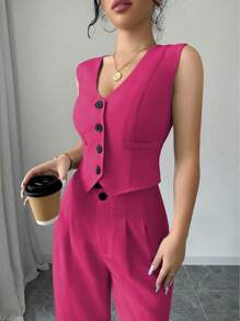 SHEIN PETITE 法式纯色无袖上衣和褶皱短裤套装，休闲/街头装/办公室装，春夏