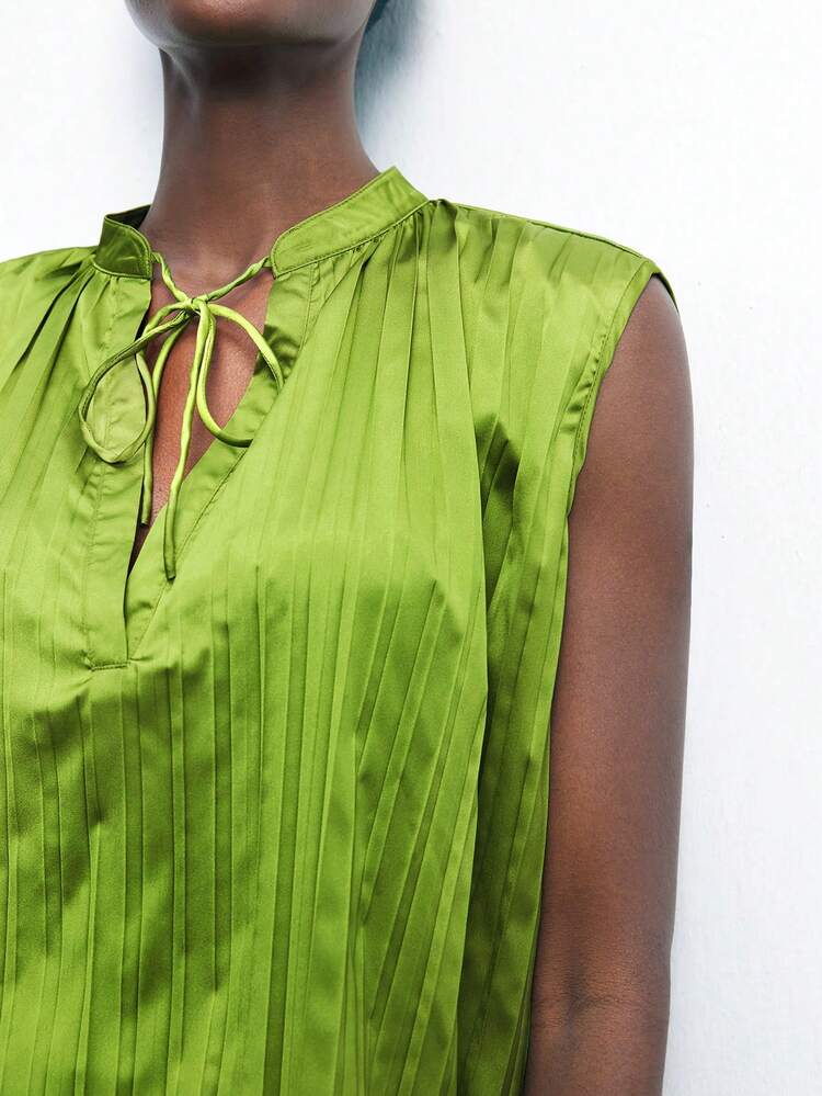 SHEIN Maija Women's Green Satin Pleated Design Spring Summer Attire, Contemporary Resort Boho Chic Versatile Relaxed Fit With Slight Stretch, Loose Dolman Long Sleeve Mock Neck With Bowknot Neck Decoration, Suitable For Business Casual, Concerts, Cruises - Elegant, Sophisticated, Romantic, Effortless High-End Look