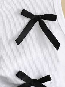 Set de 2 piezas: Chaleco con cuello de lazo 3D y falda plisada, conjunto adecuado para el estilo escolar de verano para niña joven