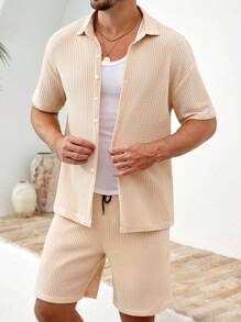 Manfinity CasualCool Set casual da uomo, camicia beige corta con texture, set casual da uomo, set da due pezzi casual da uomo