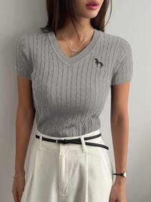 DAZY Short Sleeve Embroidery Pattern Fitted V-Neck Knit Top For Women, Spring & Summer - Light Grey - View 4