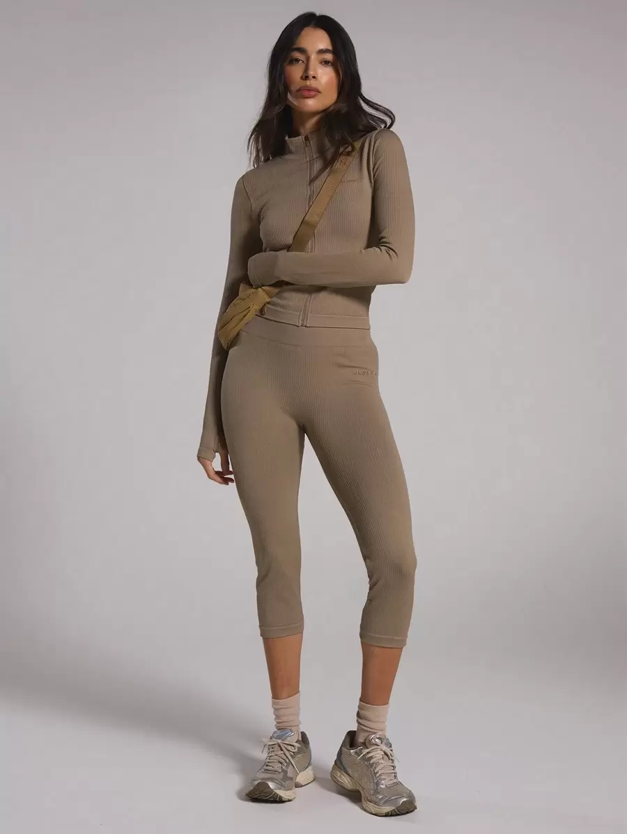 Musera Sport Seamless Sculpt High Rise Ribbed Capri Leggings Sport Active Workout Gym ,Padel, Tennis, Pickleball Gym Fitness - Brown - View 1