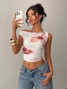 Siren Gaze Top de playa informal de verano de mujer, con estampado floral blanco, plisado y ajustado, top de moda estilo Y2K para festivales, salir, top floral hombros descubiertos ajustado con estampado en malla asimétrico y plisado en el cuello