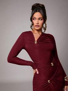 Silquee 女士优雅重叠设计长袖连衣裙，金属扣装饰，焦糖色、驼色、弹力针织面料，适合鸡尾酒会、约会之夜、冬季婚礼、伴娘、舞会、万圣节、圣诞节 - 酒紅色 - 查看 4