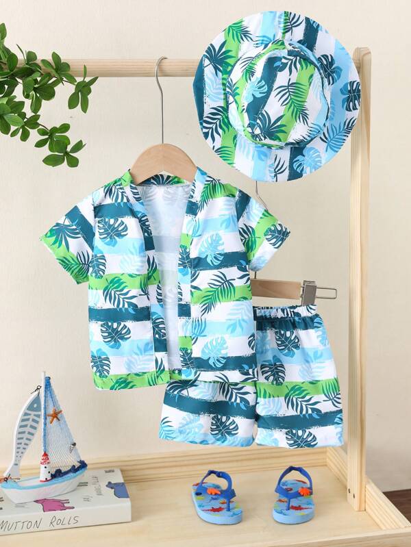 SHEIN Conjunto de 3 piezas de ropa de baño para bebé niño: Top de natación con estampado de árbol de coco, pantalón corto y gorra, estilo casual de vacaciones