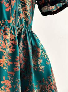 Sweetra Plus Size Elegant Floral Print Puff Sleeve Blouse Elegant Exquisite - Dark Green - View 5