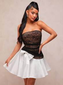 SHEIN SXY Vestido mini ajustado de camisola de contraste de color negro y blanco con patchwork de encaje, vestido mini de tutú de bailarina estilo princesa elegante y sexy para fecha de San Valentín/té de jardín/fiesta/cumpleaños/baile de graduación/dama de honor/cóctel