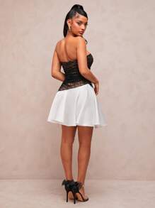 SHEIN SXY Vestido mini ajustado de camisola de contraste de color negro y blanco con patchwork de encaje, vestido mini de tutú de bailarina estilo princesa elegante y sexy para fecha de San Valentín/té de jardín/fiesta/cumpleaños/baile de graduación/dama de honor/cóctel