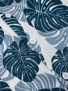 Manfinity KASUA Conjunto de 2 piezas con camisa de manga corta con estampado tropical y pantalones cortos con lazo para vacaciones en la playa - Conjunto vacacional para hombres, ropa de playa hawaiana
