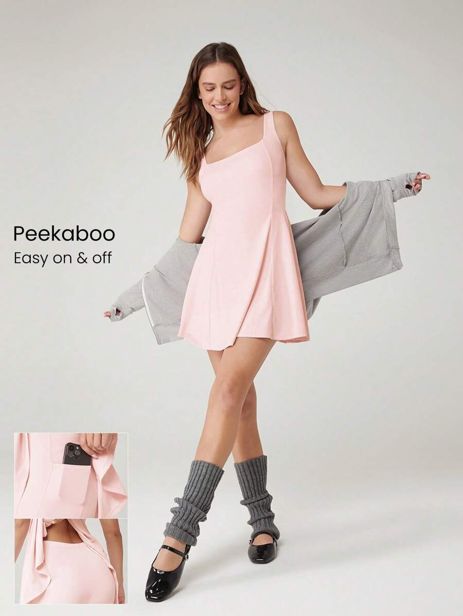 GLOWMODE FeatherFit™-Air 吸汗速干露肩结背方领迷你连衣裙，内置短裤，侧袋，防滑手柄，日常休闲装，可拆卸罩杯 - 淺粉色 - 查看 1