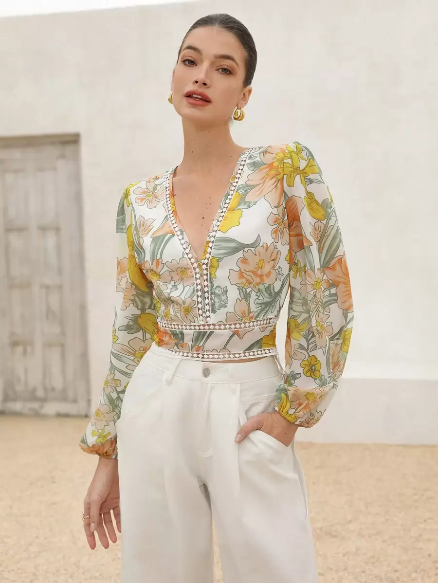 Aveloria Rosie 法式浪漫多色雪纺花卉印花 V 领荷叶边短款长袖女式衬衫波西米亚风度假时尚风格春秋季