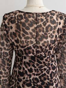 SHEIN WYWH 大码女式豹纹印花网眼连衣裙配长袖夹克，两件套