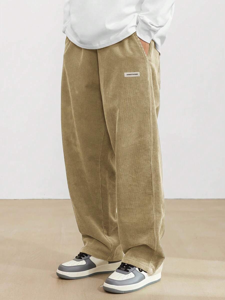 Manfinity Hypemode Pantalones de pana holgados para hombre con parche con letras