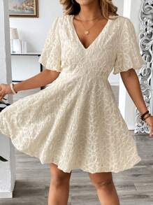 Vionelle 大码女式优雅提花 V 领收腰 A 字型泡泡袖短裙，适合通勤、休闲和度假，春夏季 - 杏色 - 查看 4