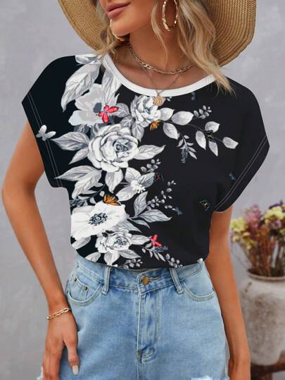 EMERY ROSE Camiseta con estampado floral, mangas tipo murciélago y bajo curvo, para mujer