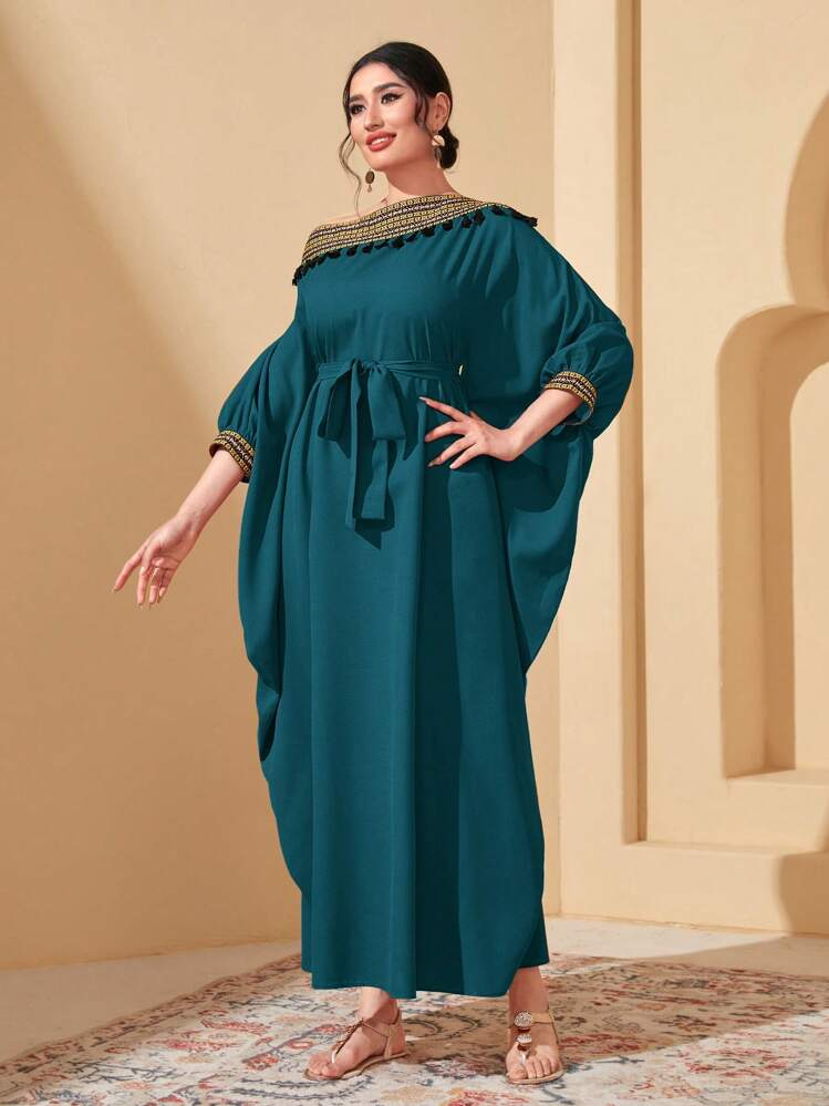 A&M Modely فستان مساء طويل متواضع مزود بأكمام خفاف...