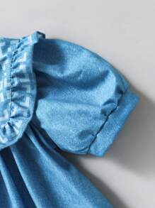 SHEIN 少女几何印花荷叶边泡泡袖牛仔连衣裙 - 中等水洗藍 - 查看 6