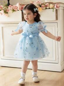 婴幼儿梦幻蓝色刺绣薄纱白色打底泡泡袖公主裙，精致的刺绣细节演绎公主梦，清新的白色打底搭配蓝色薄纱，尽显小公主的高贵典雅气质。 - 藍白色 - 查看 1
